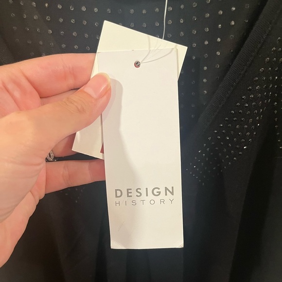 NWT Design History Tank Top - small - Picture 6 of 9